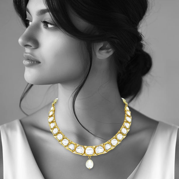 Polki Necklace with Gold Frame and Central Pearl Drop